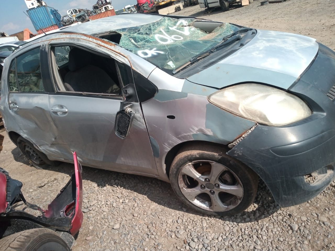  Toyota YARIS 2010    EN DESARME